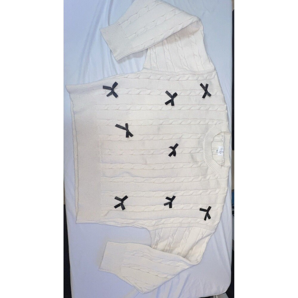 Le Lis Women’s Ivory And Black‎ Bow Trimmed Sweater Size Medium